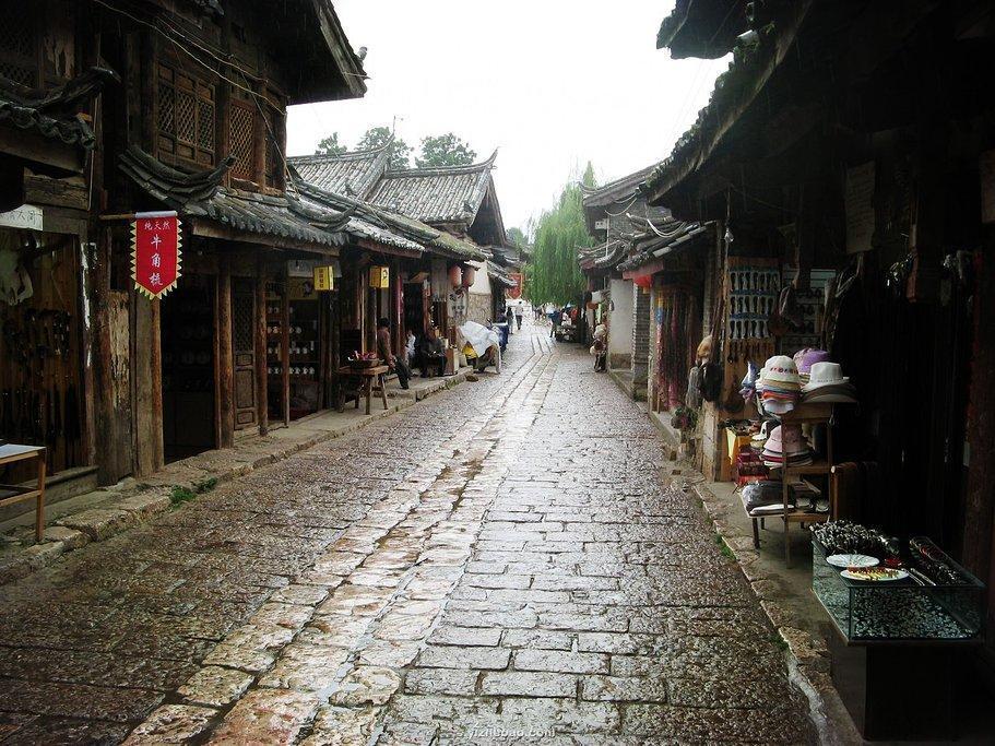古墓丽影：崛起